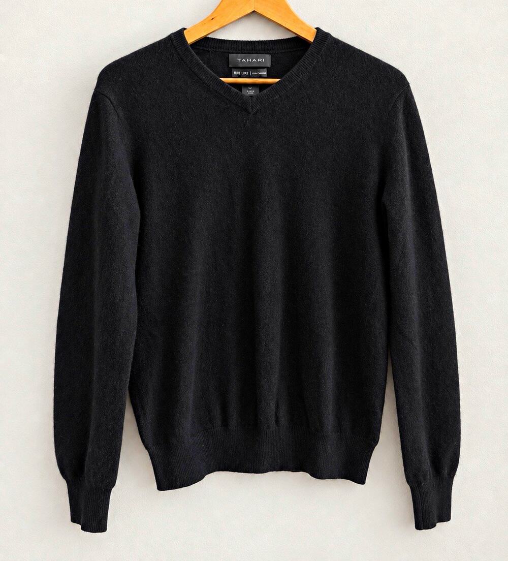 Tahari Pure Luxe Women M Black 100% Cashmere V-Neck Sweater pullover Old Money